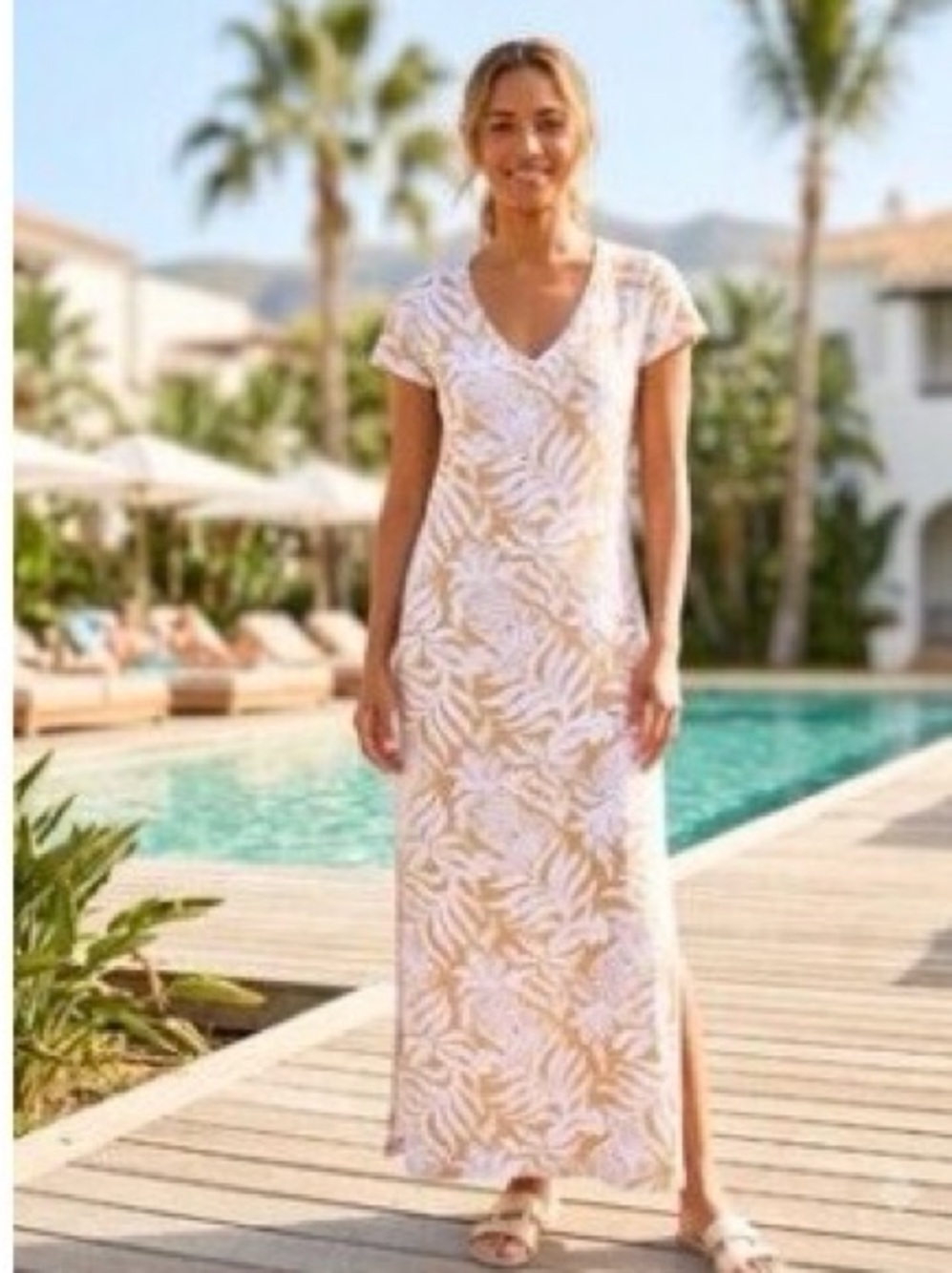 Lilly Pulitzer Tan & White Floral V‑Neck Maxi Dress